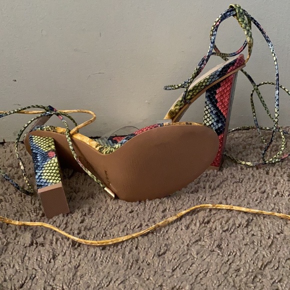 Multicolored snake print block heels - Picture 4 of 4